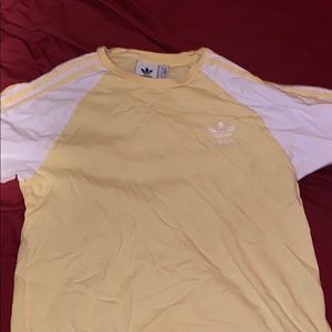 Adidas tee for sale size M